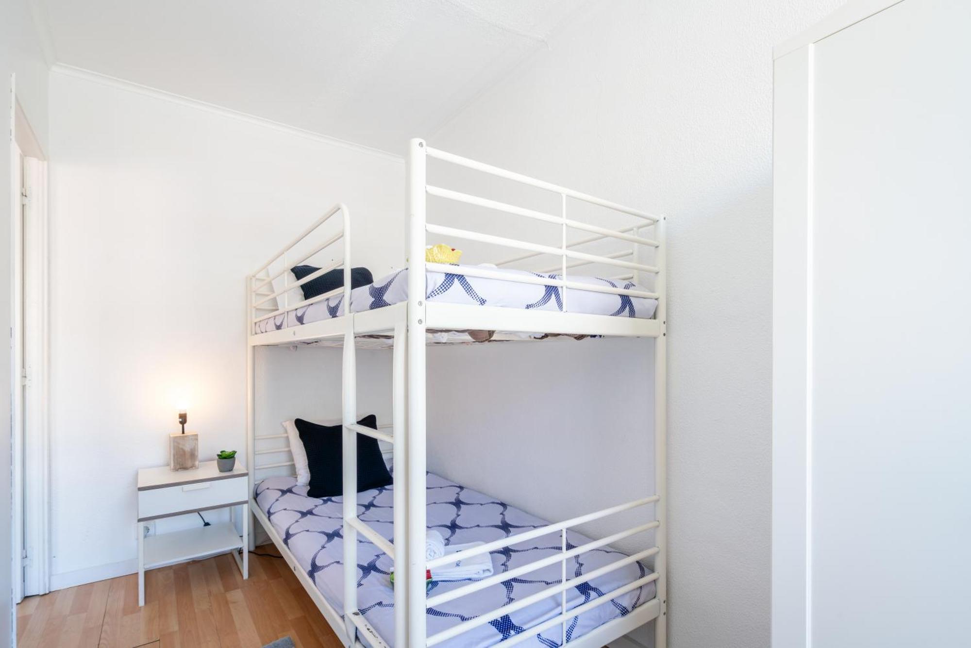 Host Wise - Large Flat W Terrace - Ace Location At Aliados Apartment Porto Luaran gambar