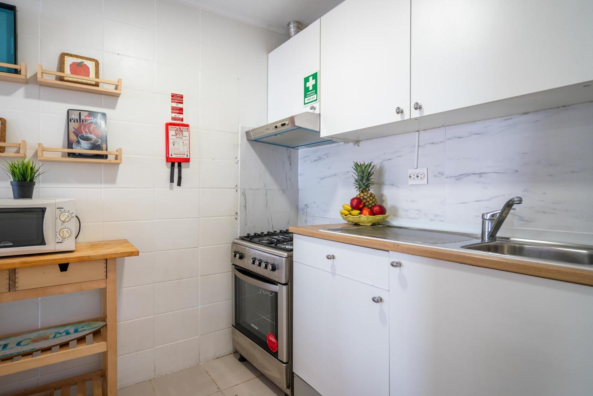 Host Wise - Large Flat W Terrace - Ace Location At Aliados Apartment Porto Luaran gambar