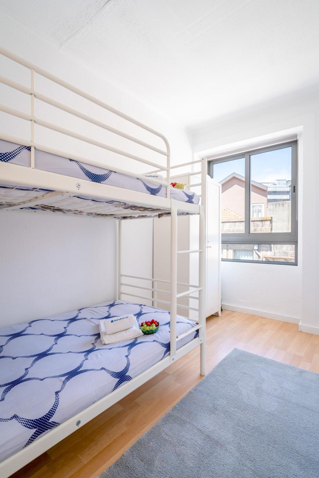 Host Wise - Large Flat W Terrace - Ace Location At Aliados Apartment Porto Luaran gambar