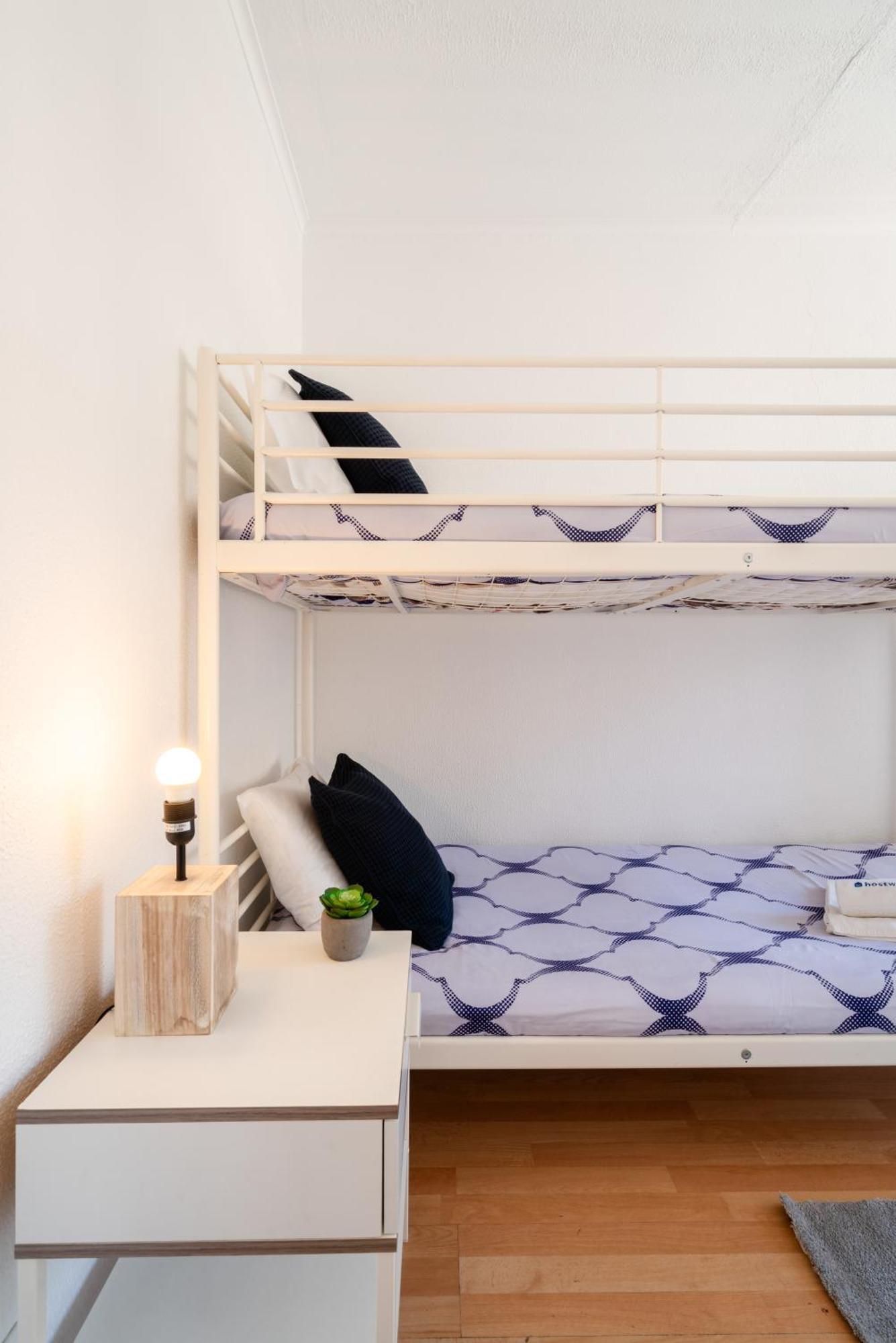 Host Wise - Large Flat W Terrace - Ace Location At Aliados Apartment Porto Luaran gambar