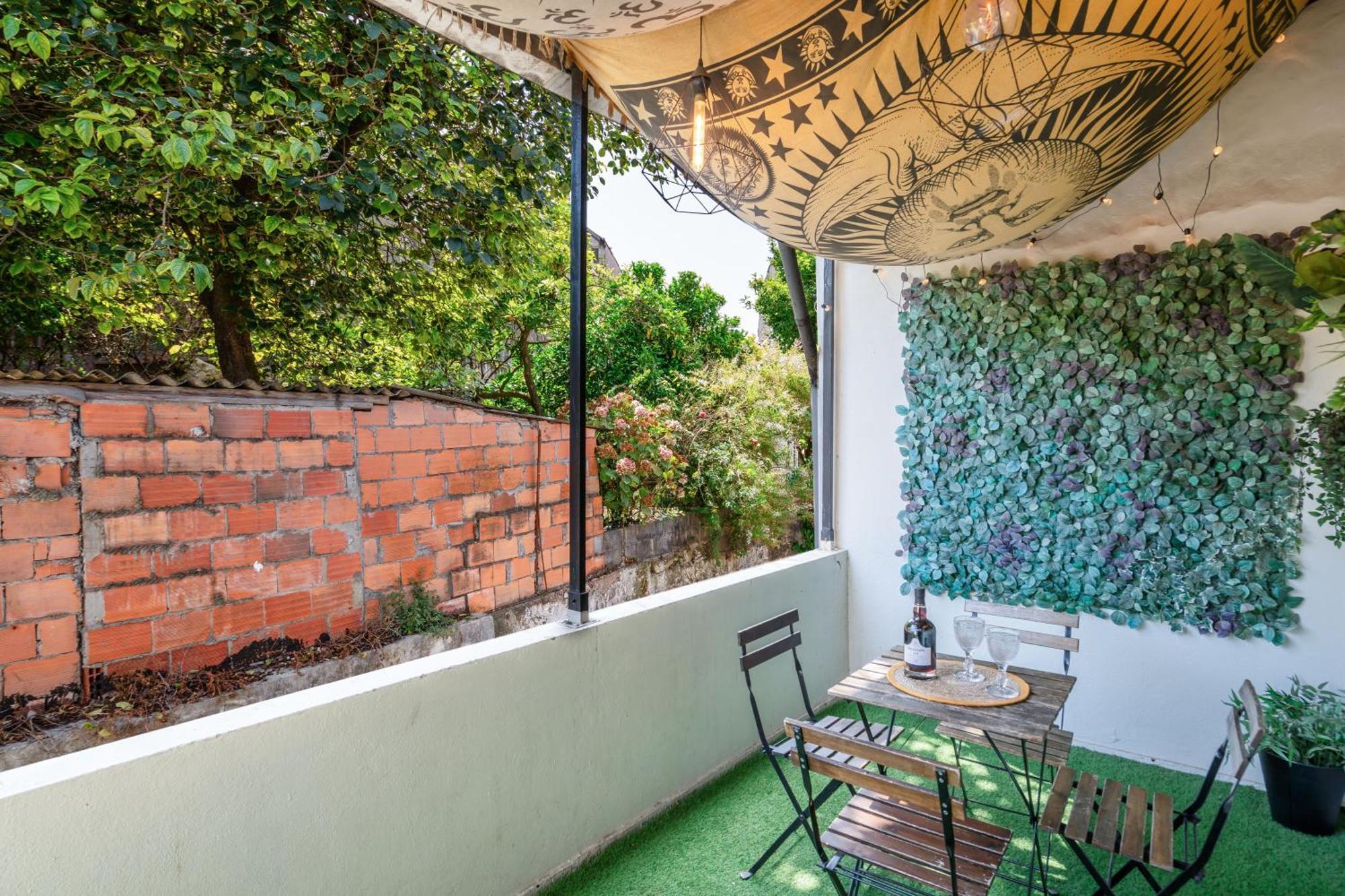 Host Wise - Large Flat W Terrace - Ace Location At Aliados Apartment Porto Luaran gambar