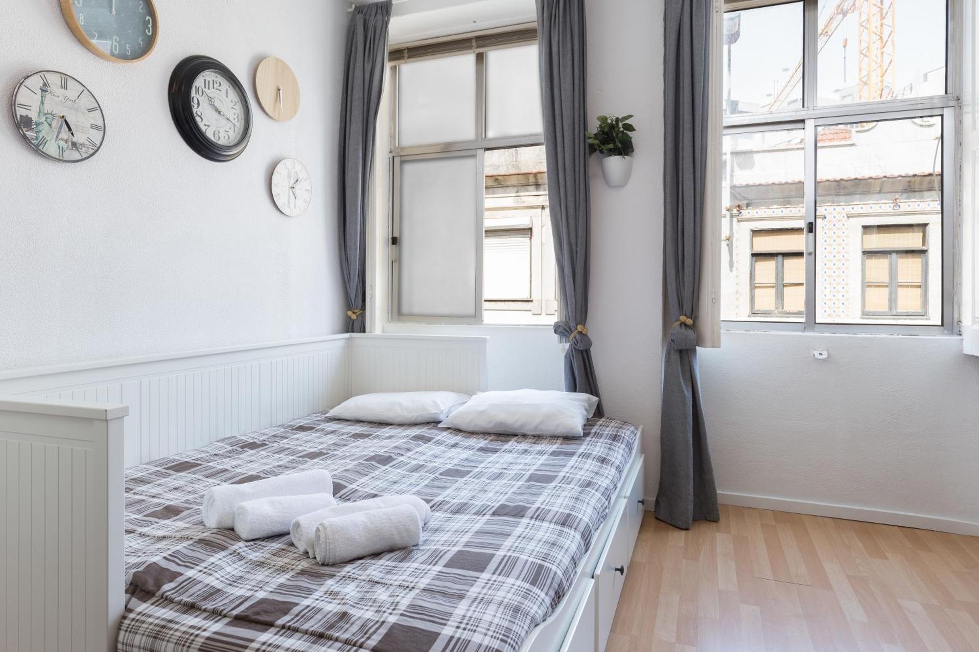 Host Wise - Large Flat W Terrace - Ace Location At Aliados Apartment Porto Luaran gambar
