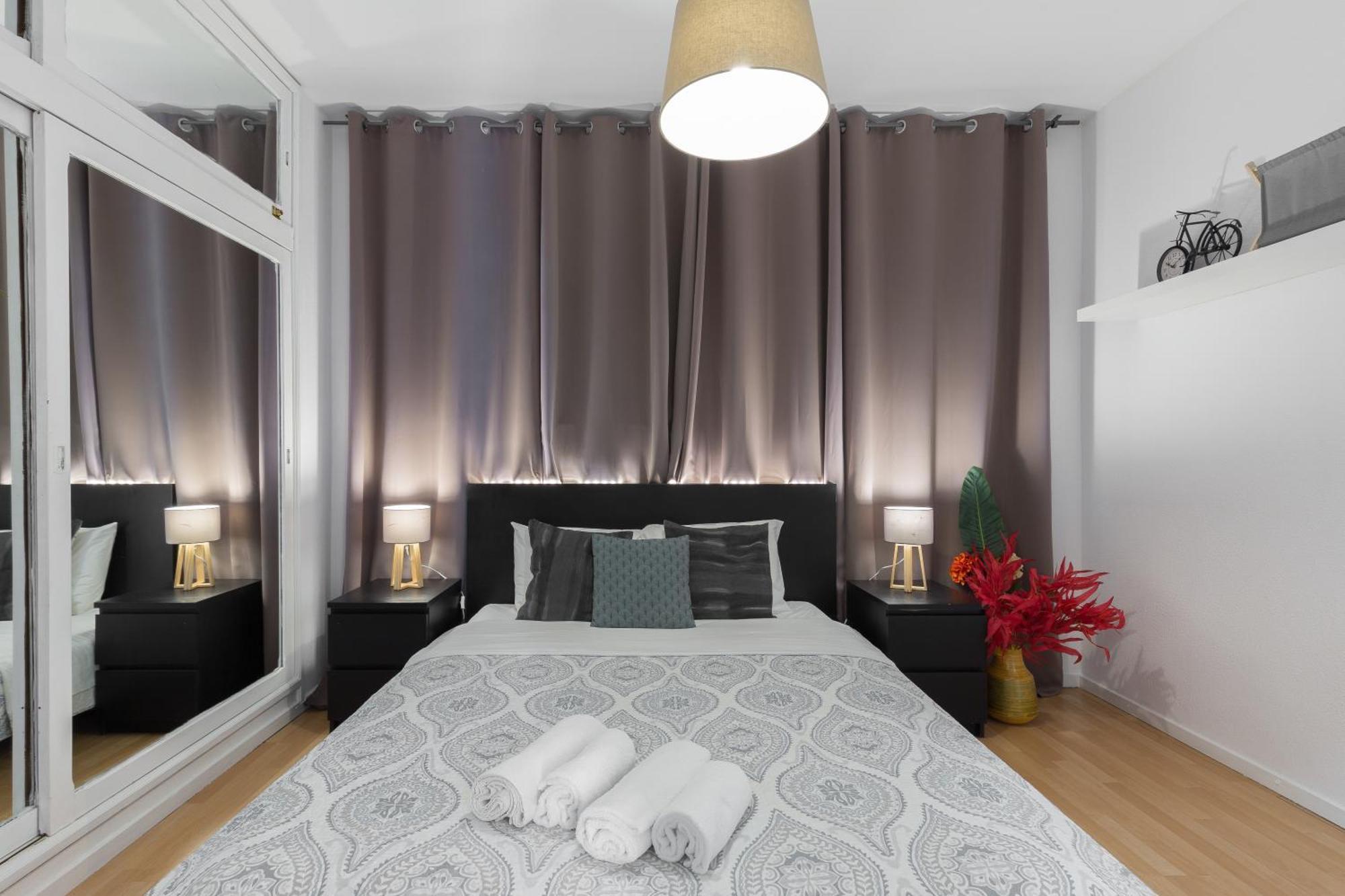 Host Wise - Large Flat W Terrace - Ace Location At Aliados Apartment Porto Luaran gambar