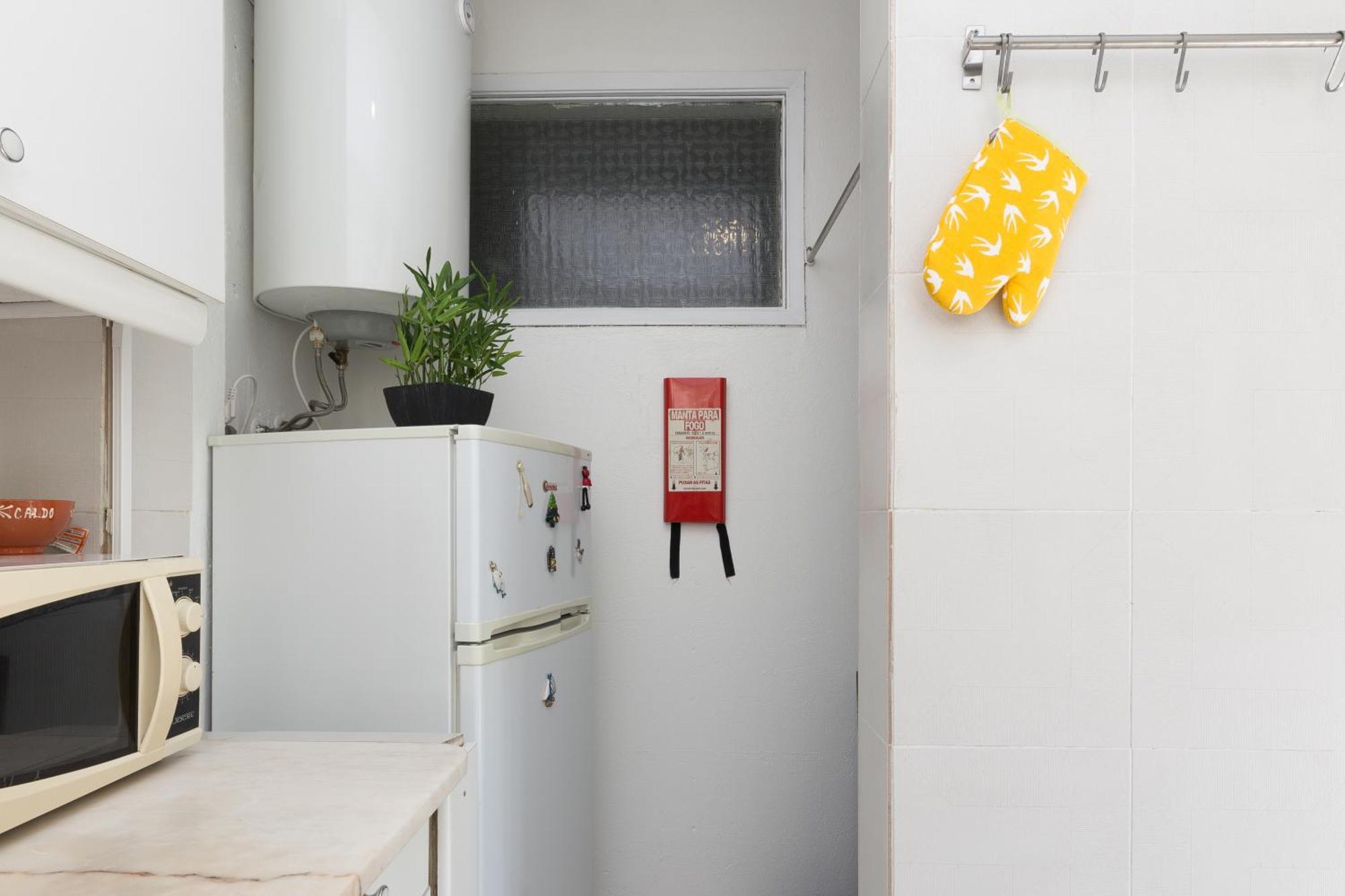 Host Wise - Large Flat W Terrace - Ace Location At Aliados Apartment Porto Bilik gambar