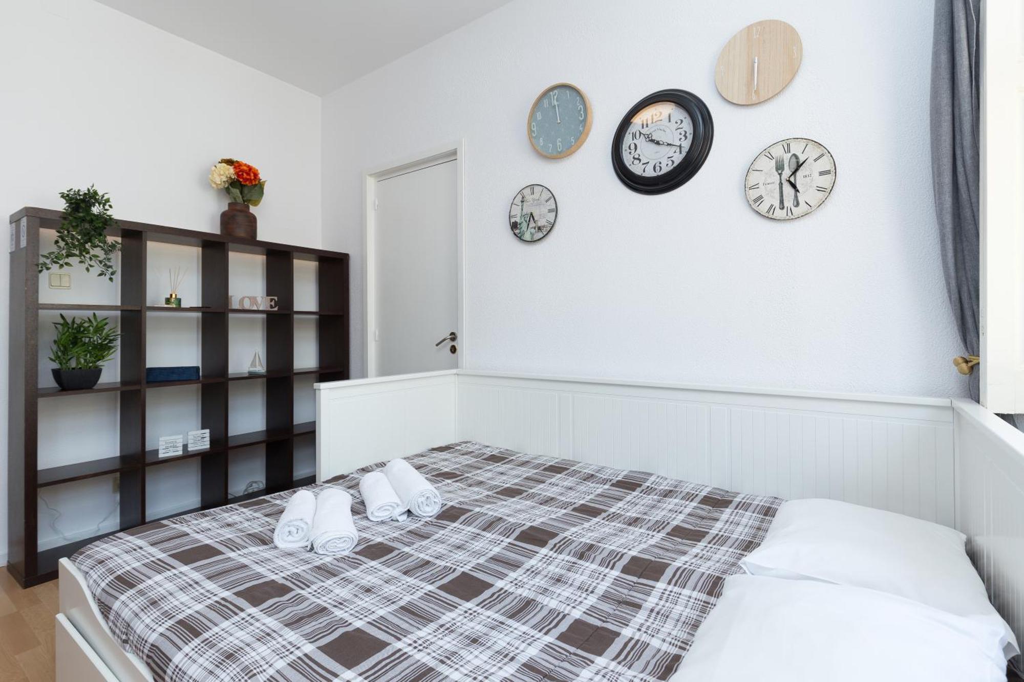 Host Wise - Large Flat W Terrace - Ace Location At Aliados Apartment Porto Bilik gambar
