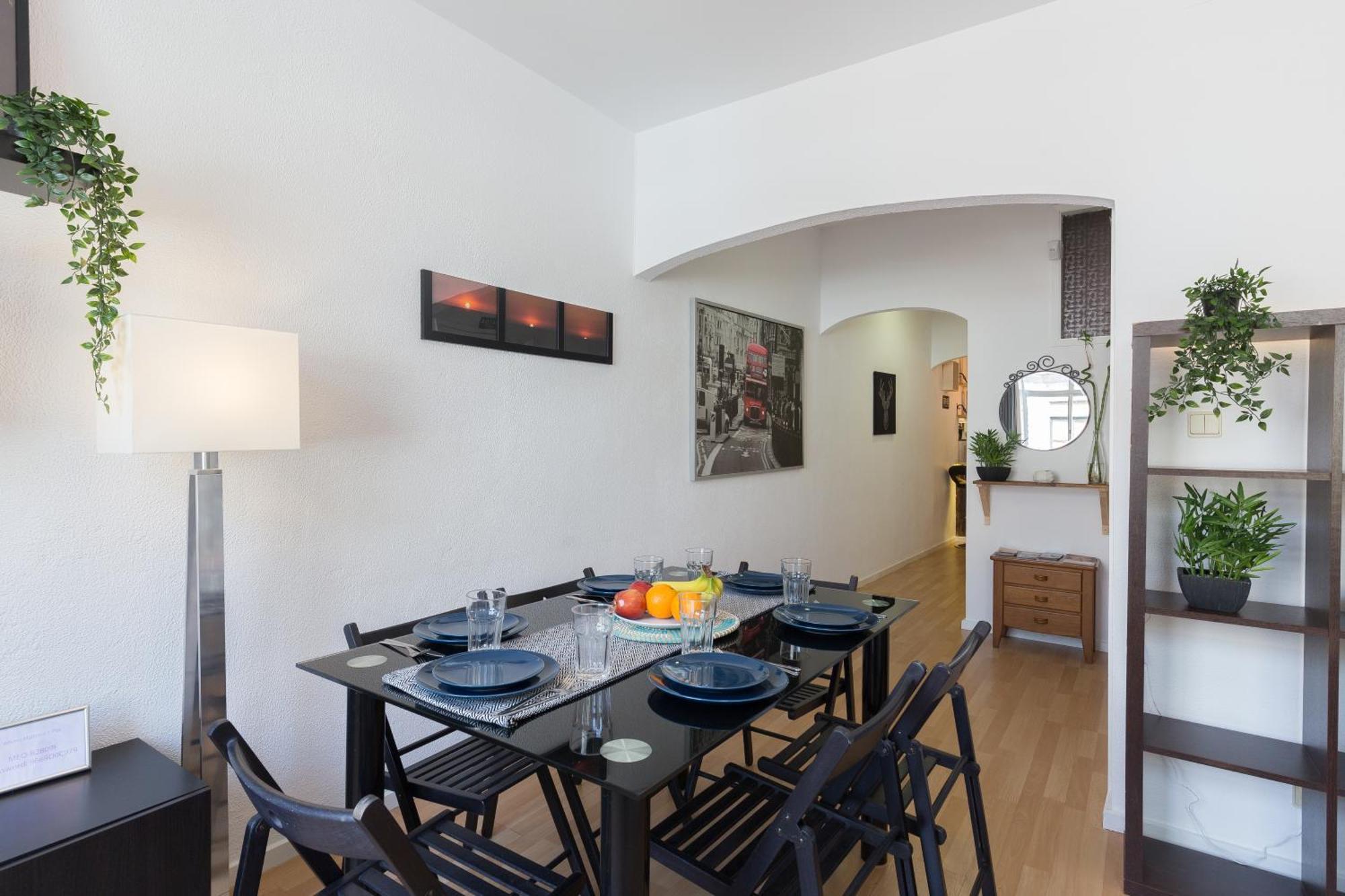 Host Wise - Large Flat W Terrace - Ace Location At Aliados Apartment Porto Bilik gambar